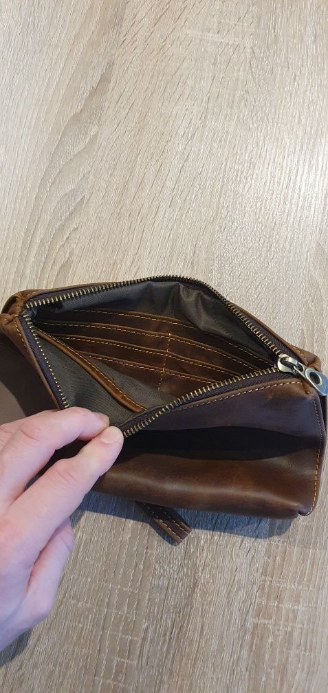 Skórzana męska kopertówka