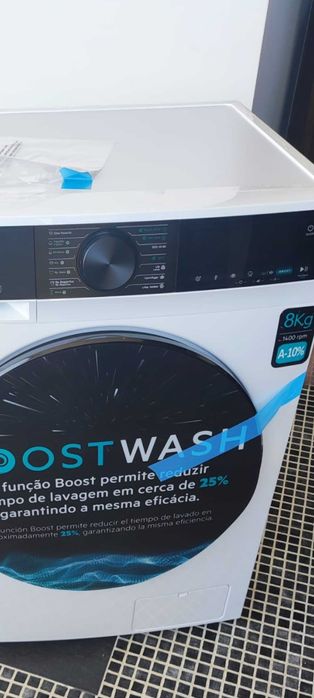 Máquina de lavar roupa  Nova