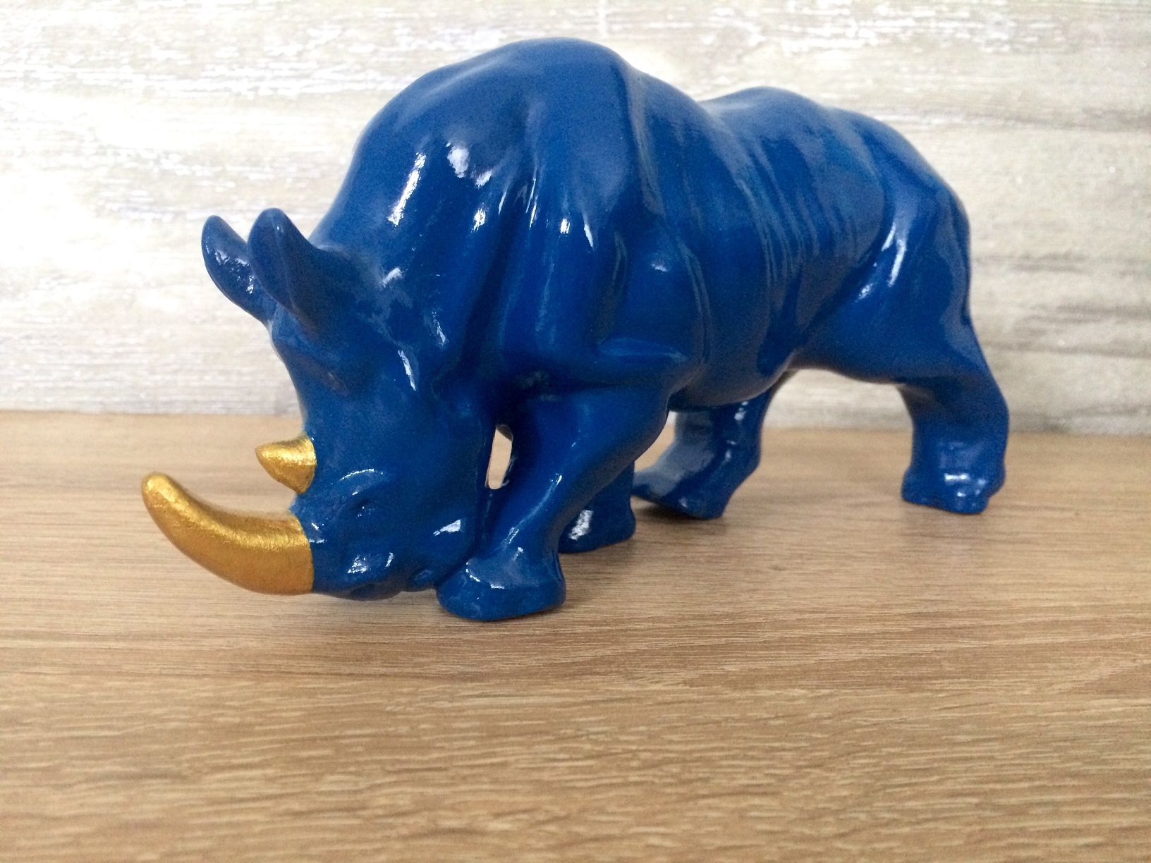 Синий носорог. Сувенир