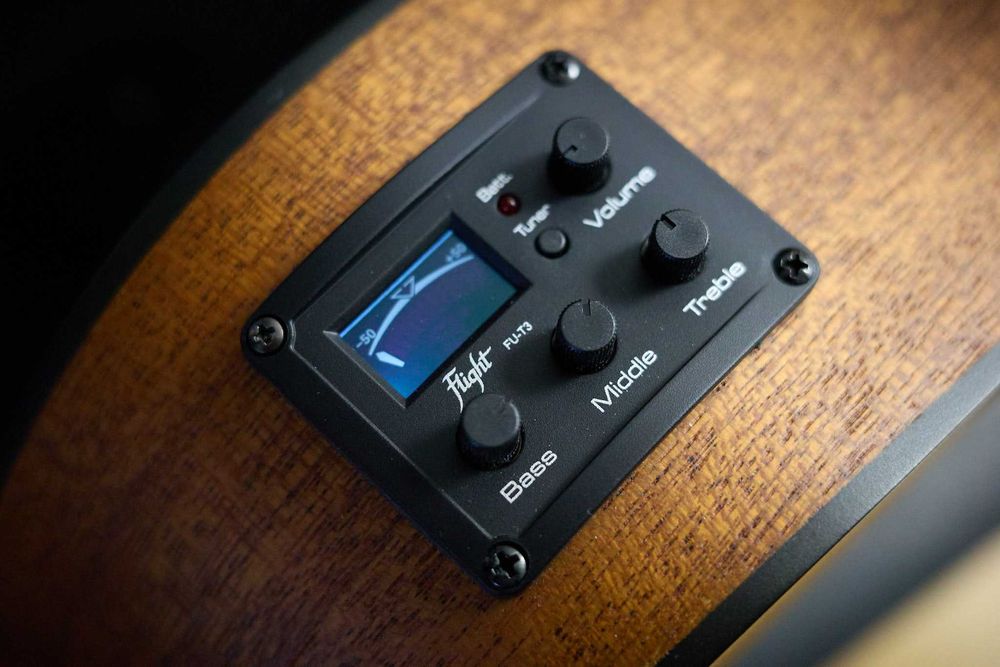 Elektro-akustyczne ukulele basowe Flight DUBS mah/mah