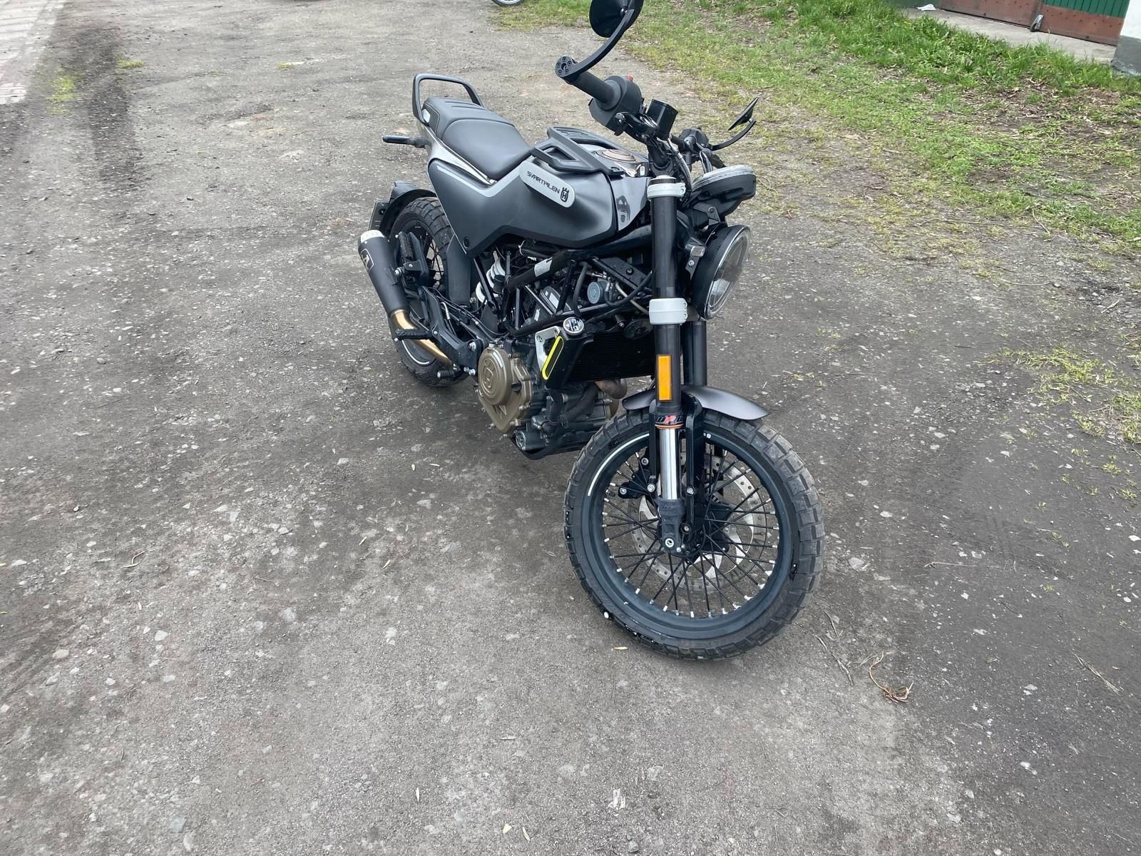 Husqvarna Svartpilen 125/401 swap