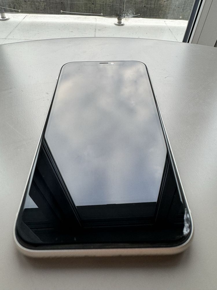 Iphone 11 64GB White zadbany biały