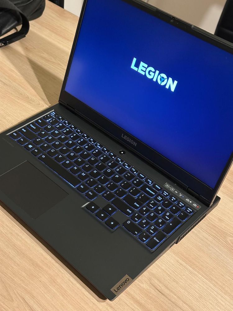 Laptop Gamingowy Lenovo Legion 5 jak nowy