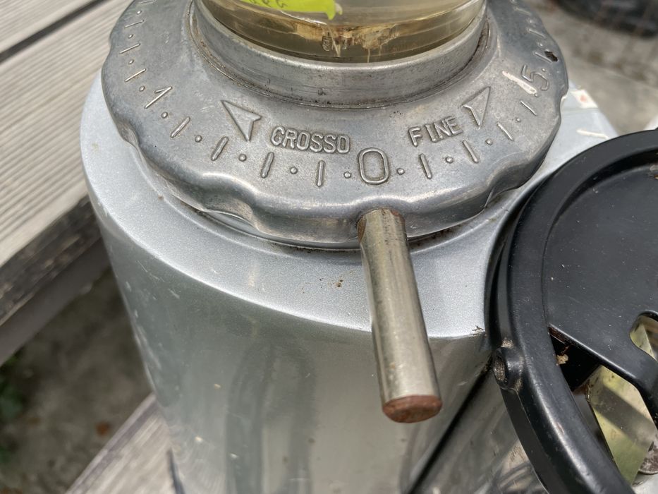 Кавомолка бункерна