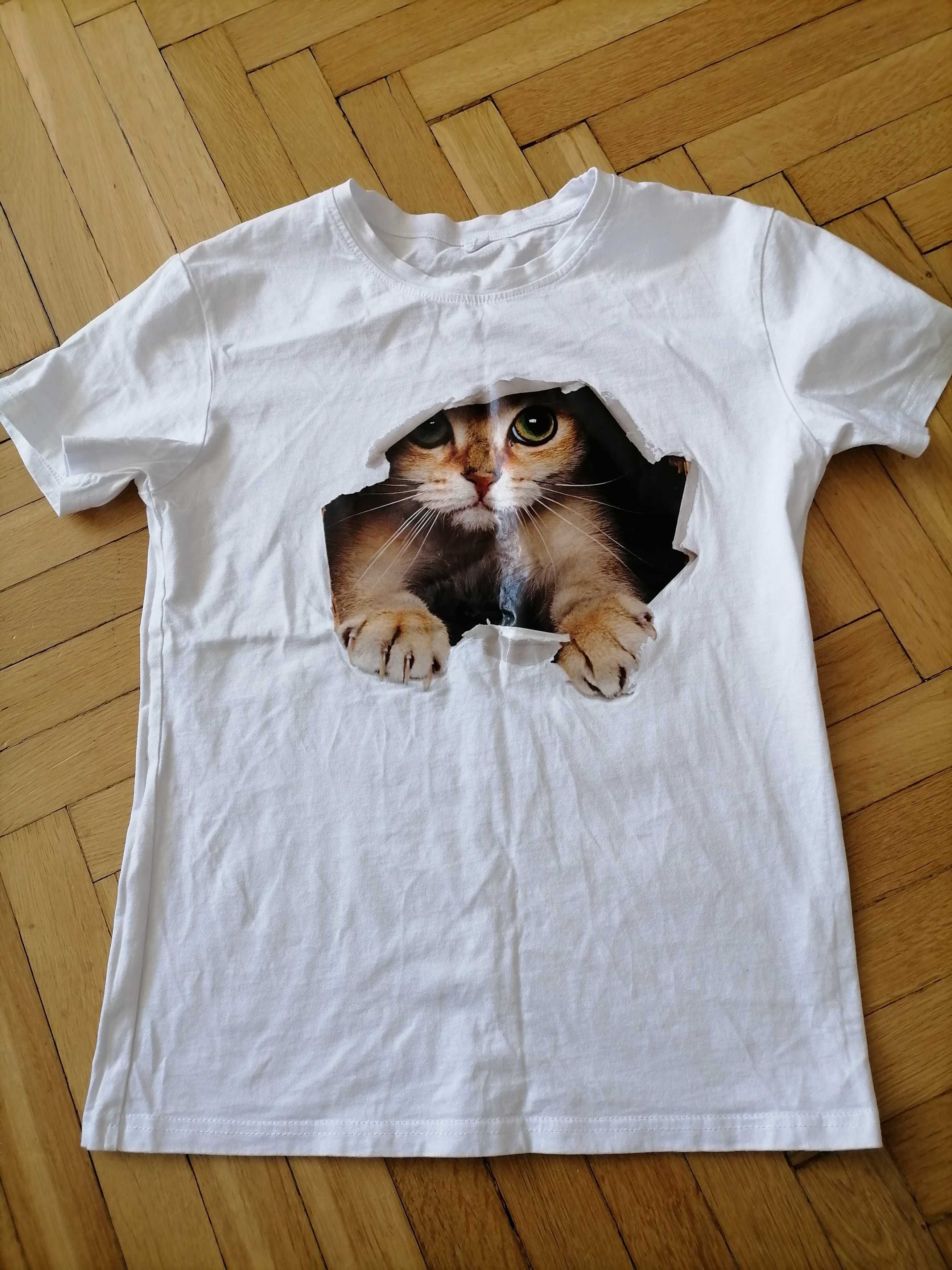 Tshirt z nadrukiem kota