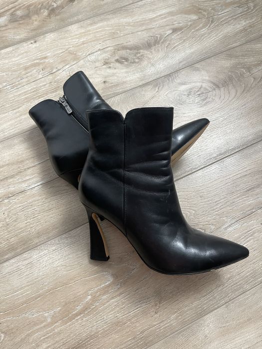 Ботінки на підборах