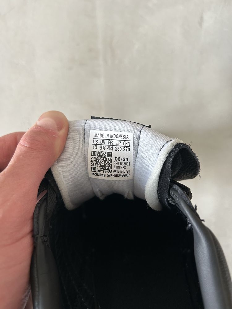 Копочки / сороконожки Adidas Mundial
