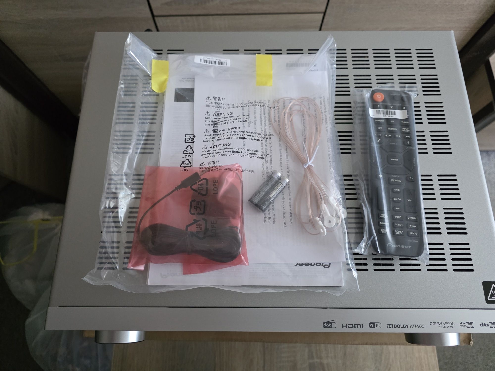 Amplituner Pioneer VSX-935