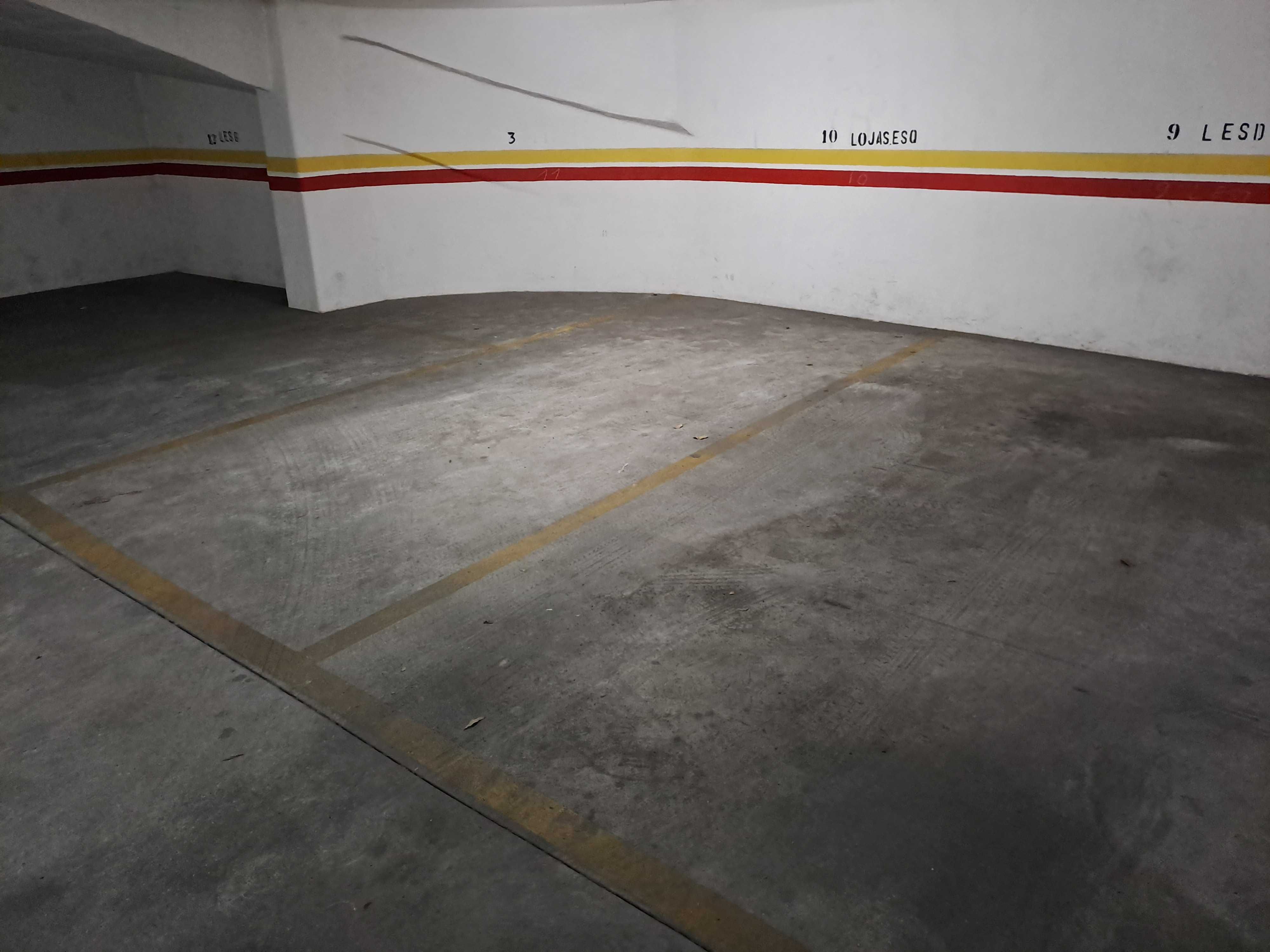 Garagem 15 m2 em Lisboa, zona Grafanil