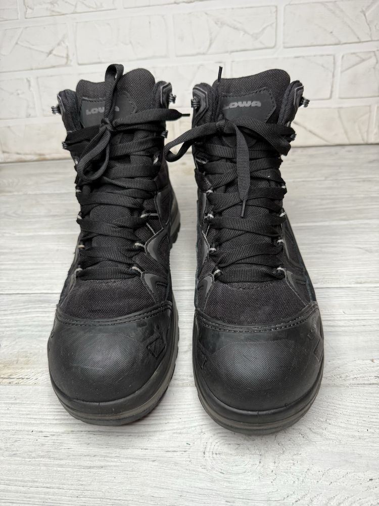 Черные рабочие ботинки lowa gtx gore-tex ( защищен носок