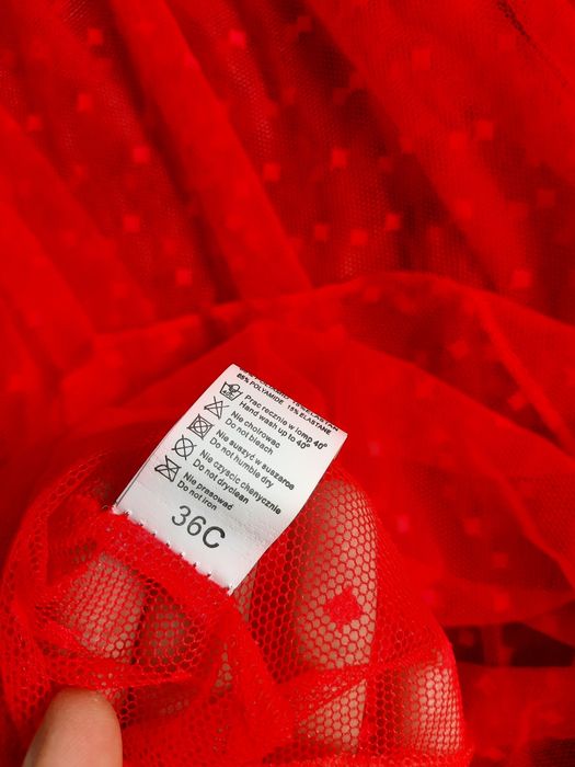 Комплект: Мереживний пеньюар з чашкою і стрінги