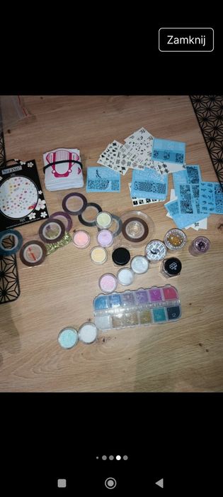 Zestaw  ozdób do paznokci żelowych