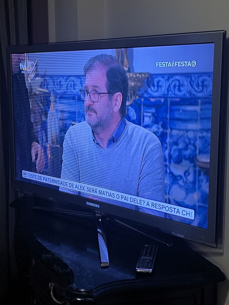 Televisão da Samsung com defeito no ecrã