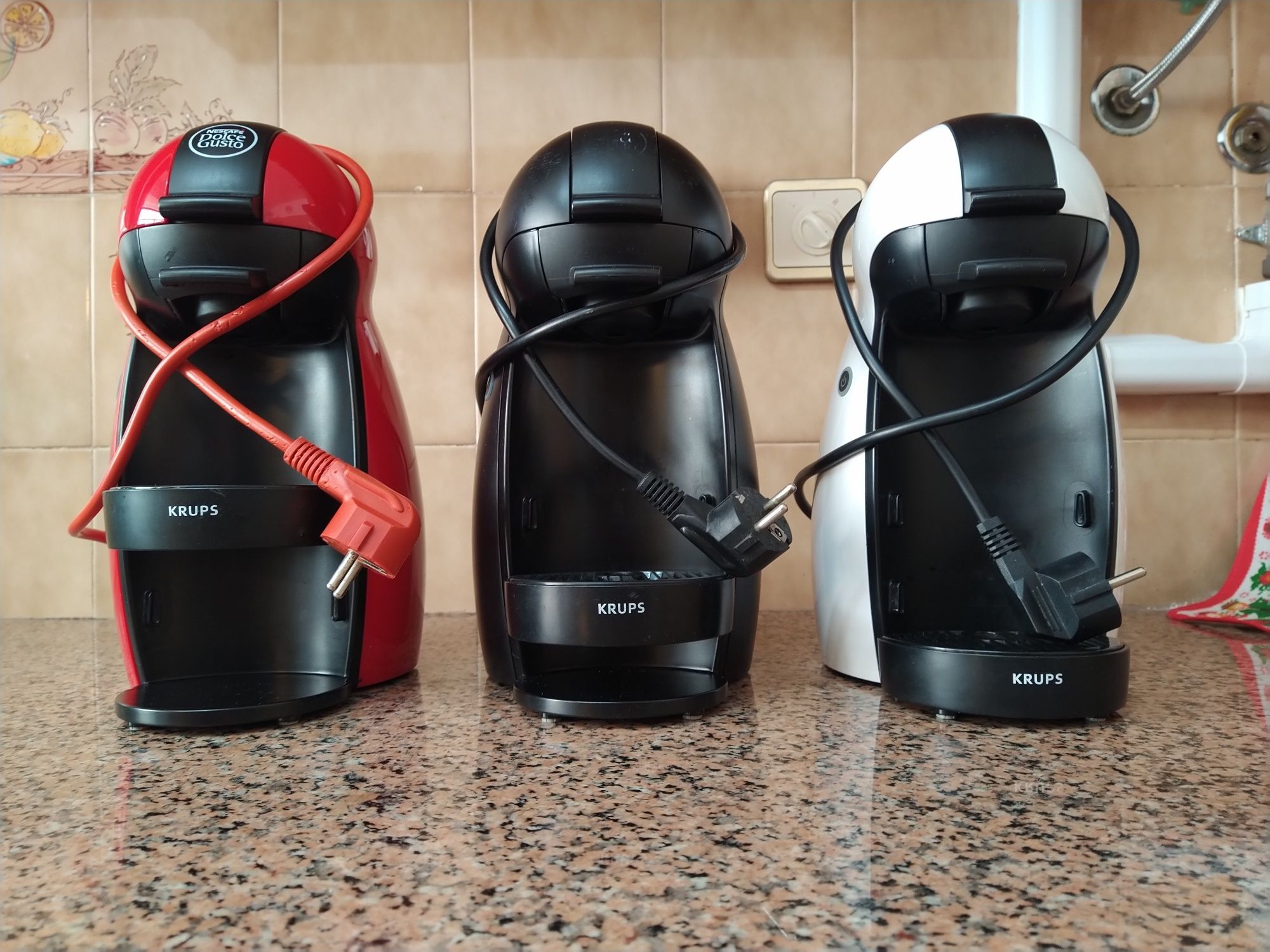 Máquina de café Dolce Gusto Krups casa quarto apartamento vivenda.
