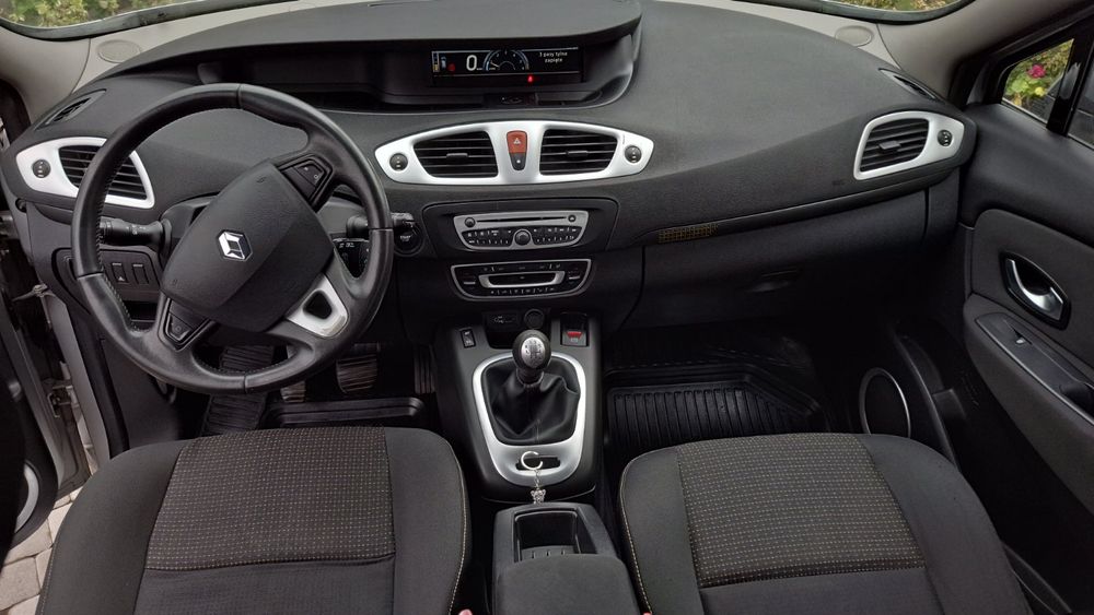 Продам Рено Гранд Сценік