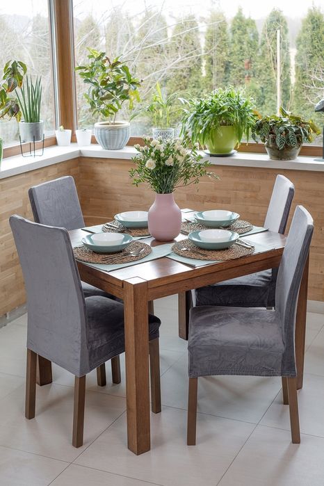 Pokrowce na krzesła nowe