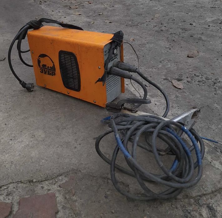 Зварювальни апарат (інверторний) 250 А/год