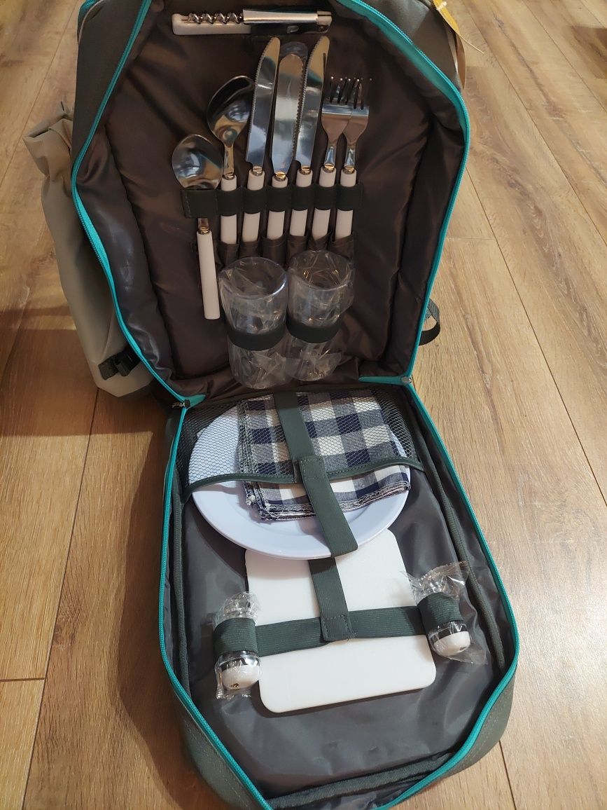 Plecak piknikowy Apollo Walker z kocem termicznym i zestawem naczyn