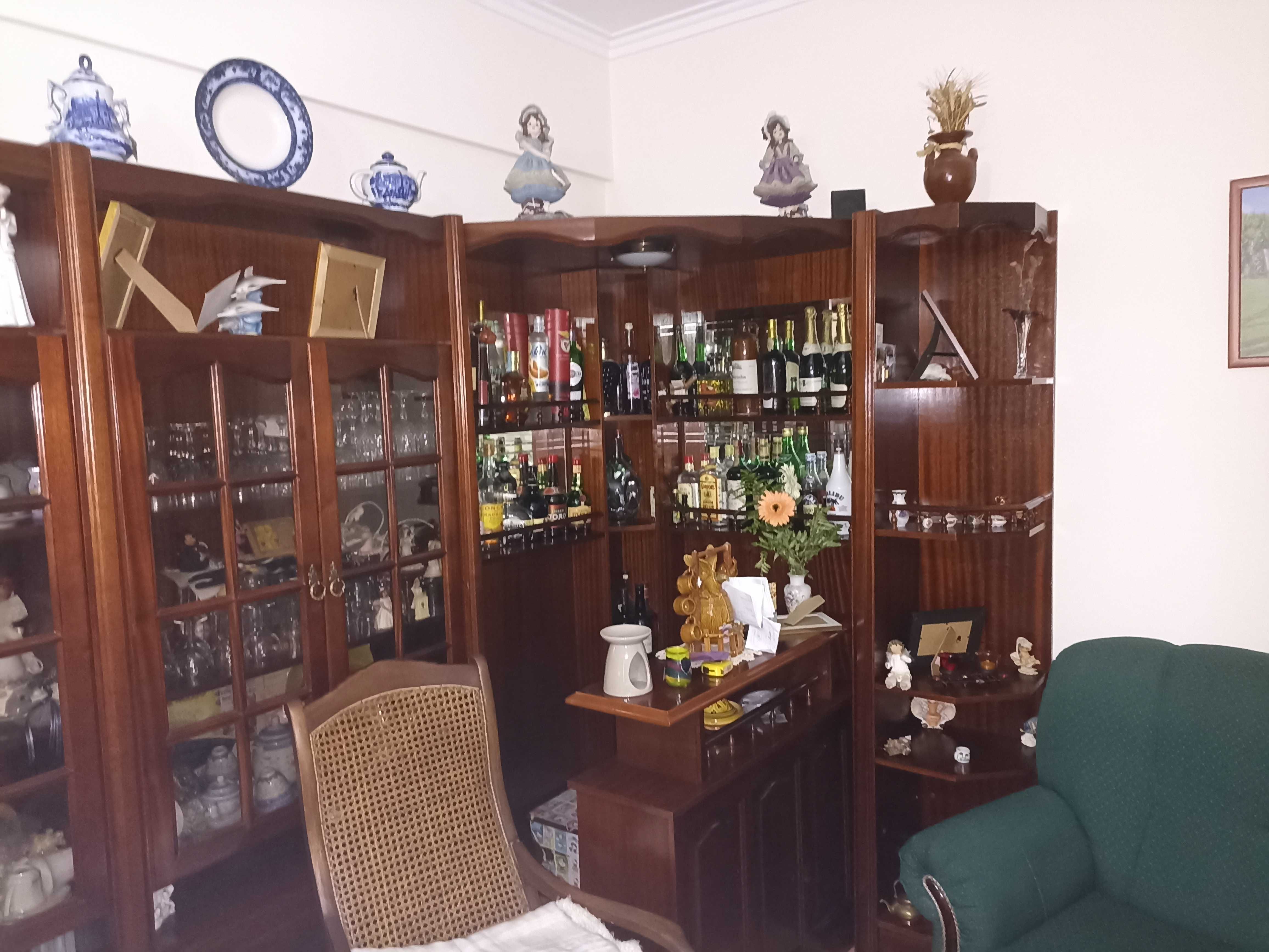 Móveis de sala com bar