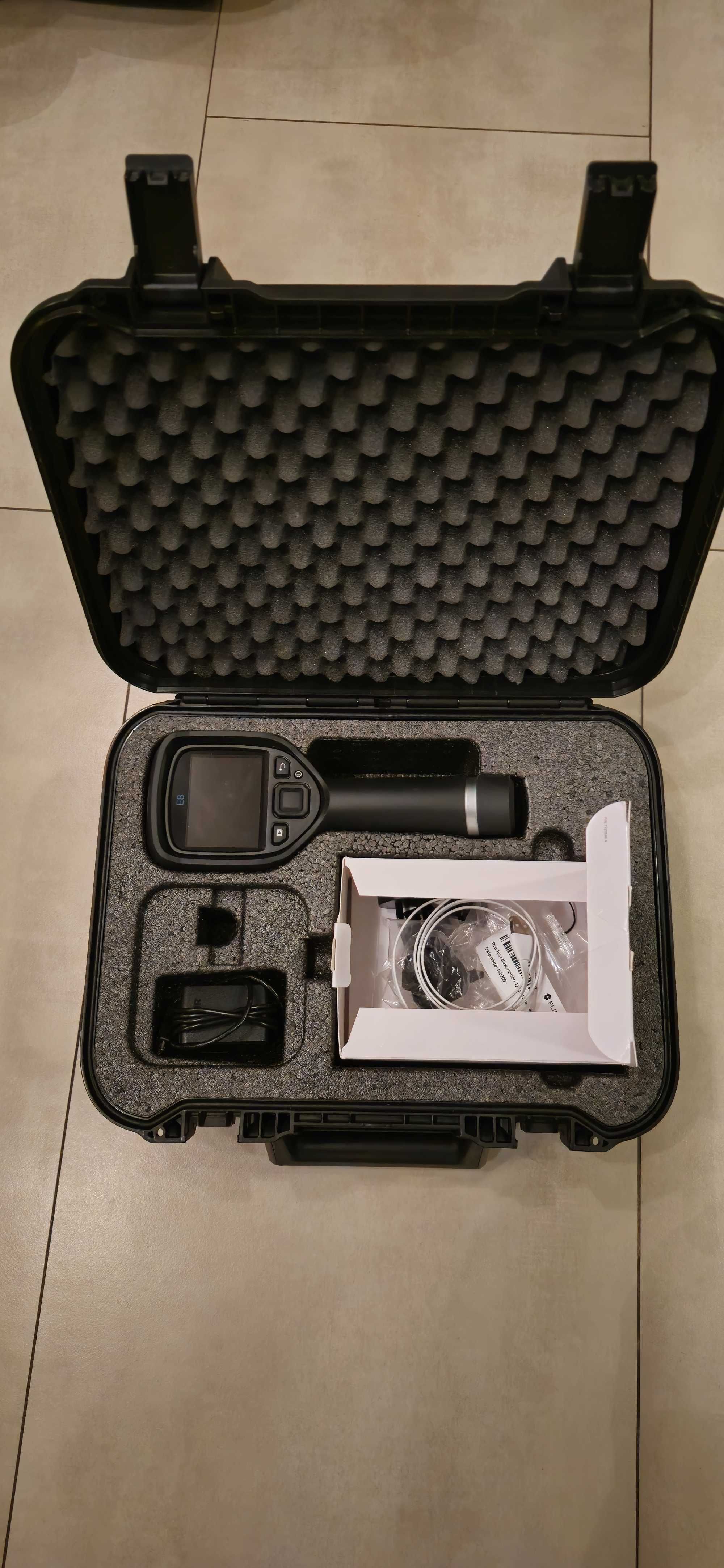 Kamera termowizyjna FLIR E8 Wi-Fi. IR Camera.  Cały Komplet.
