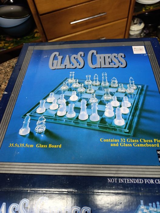 Скляні шахи подарункові