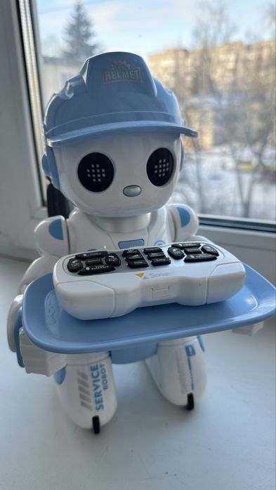 Робот на пульті керування Stem