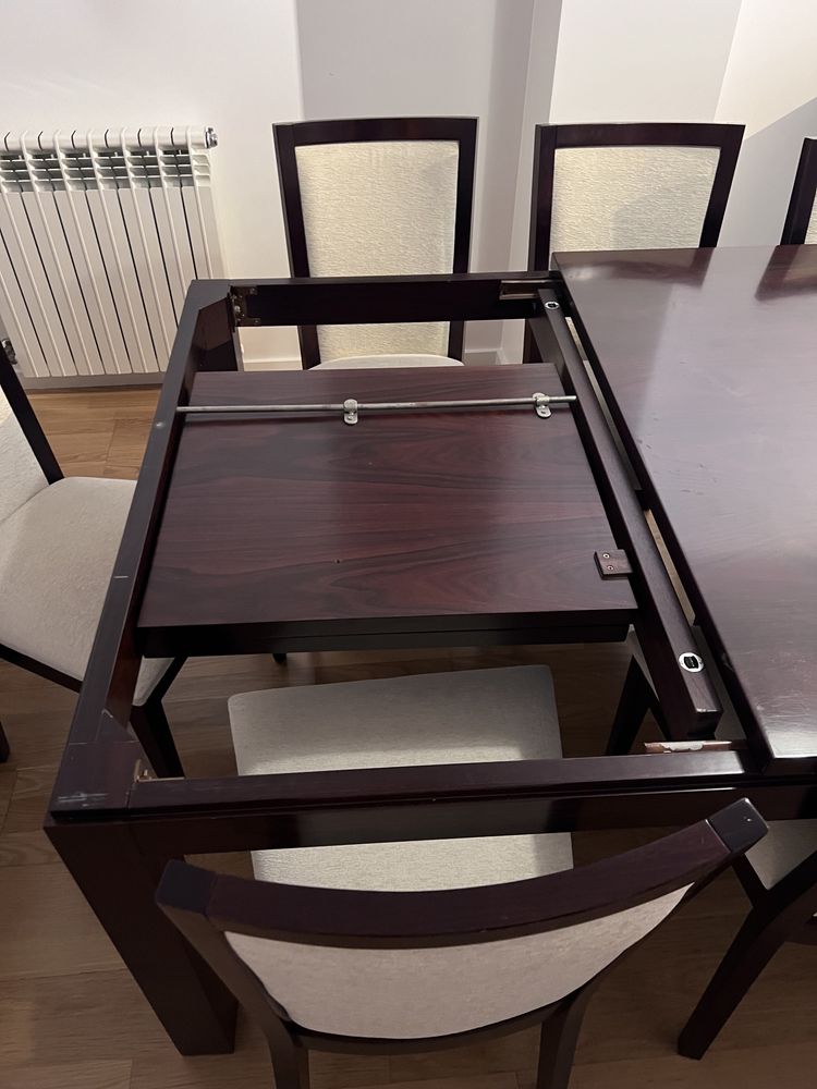 Mesa Pau Ferro Extensível e 8 cadeiras para sala de jantar