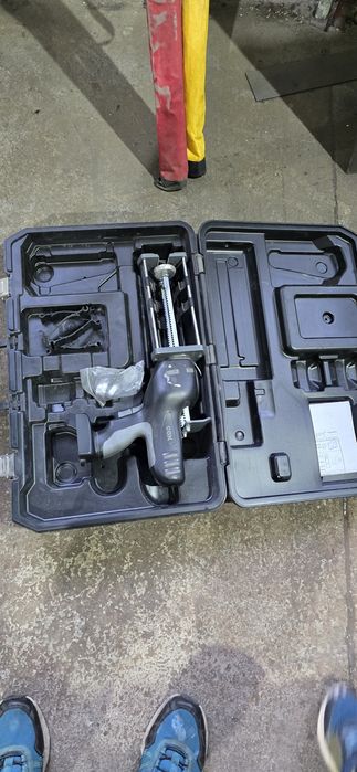 Pistolet do kleju Sika, Cox Na Baterię!