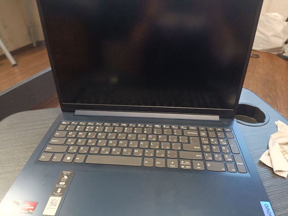 Lenovo IdeaPad 1 15AMN7