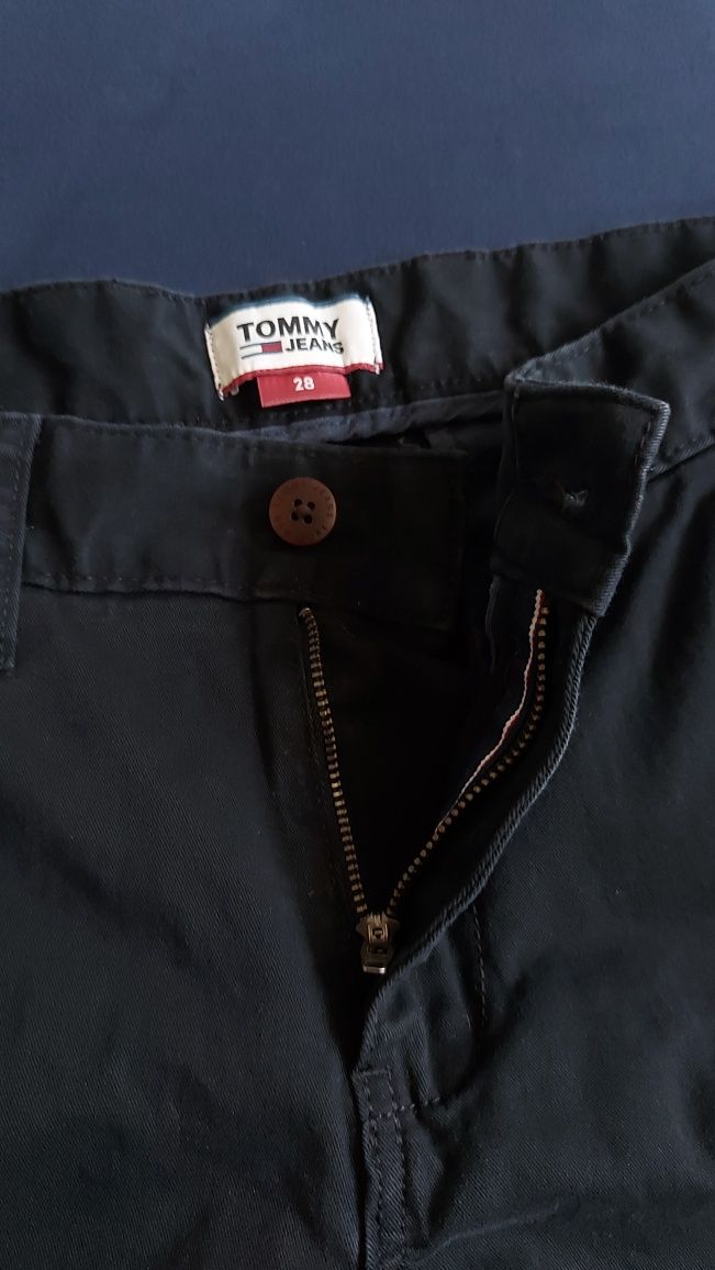 Spodenki Tommy Hilfiger Jeans Essential Chino Short Black W28