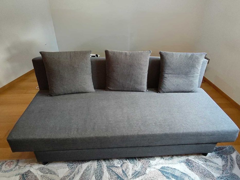 Sofá-Cama 3 Lugares Cinza com Almofadas