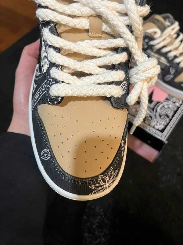 ButyDamskieTrampki NikeSBDunkTravisScott R.42
