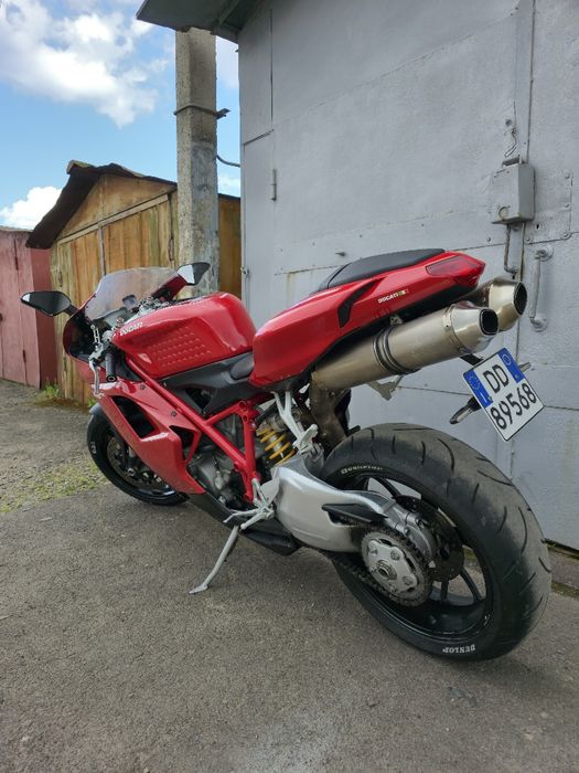 Спортивний мотоцикл. Спортбайк. Ducati 848 evo.