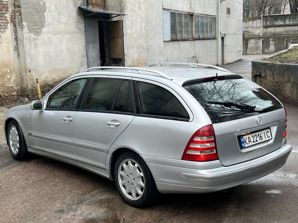 Mercedez Benz 2005 c220 дизель автомат