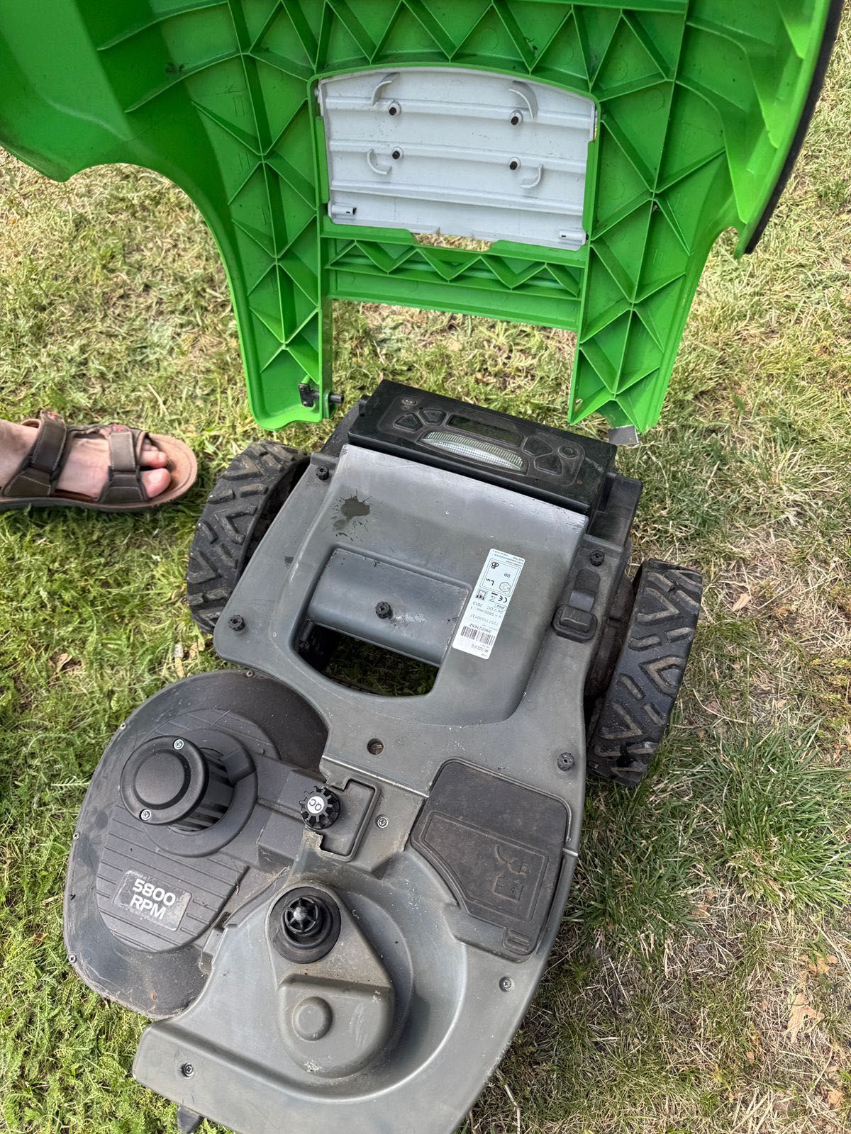 Robot koszący Viking MI 321