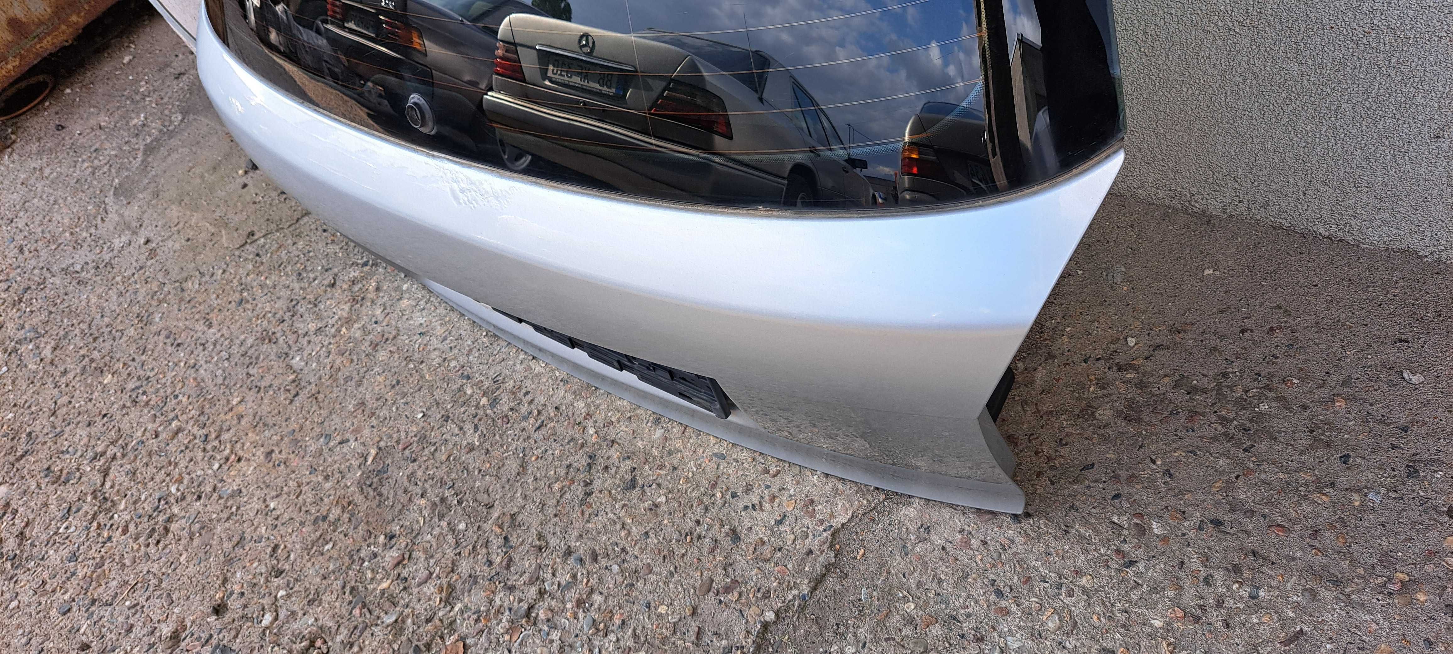 Klapa szyba tył Audi A4 B6 Kombi LY7W