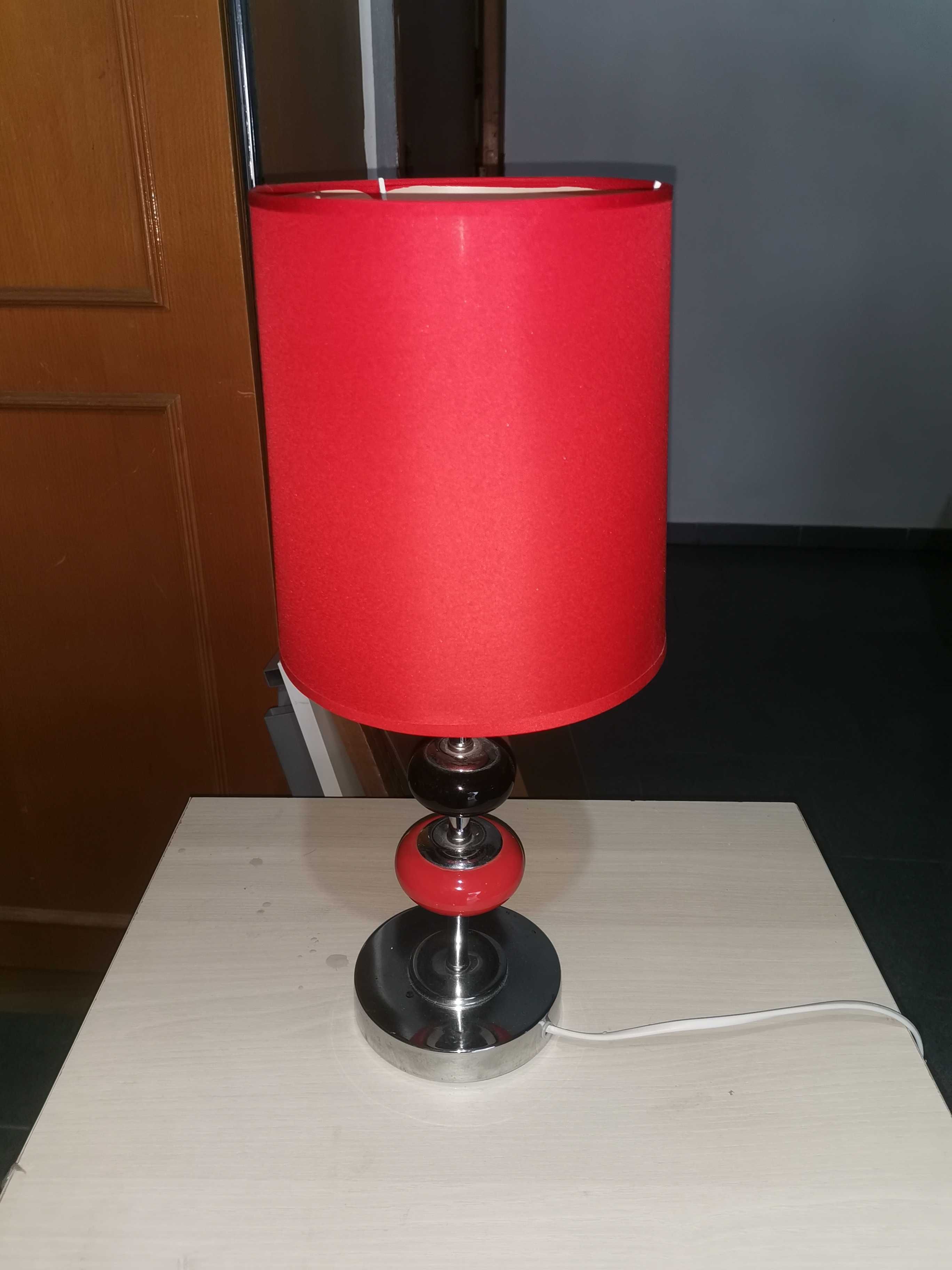 Mesa de cabeceira