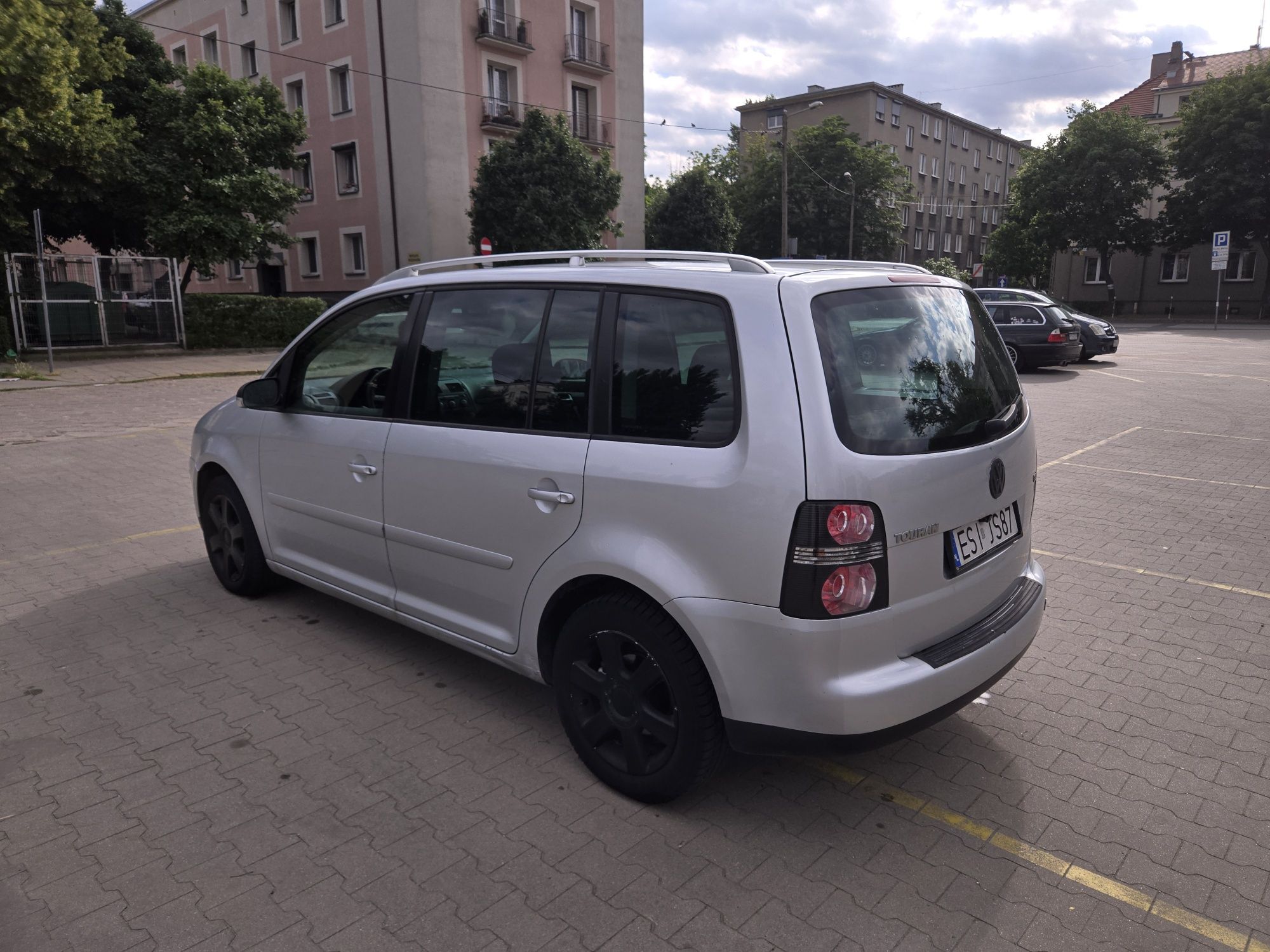 Vw touran automat 2.0 tdi 7 osobowy