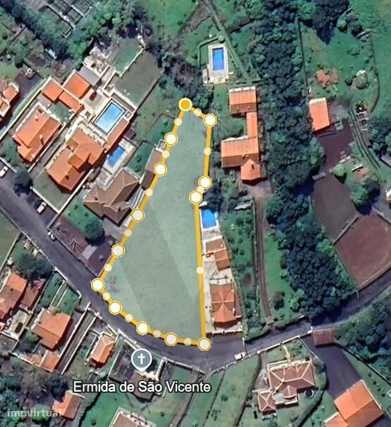 Terreno em São Mateus, ilha Terceira – Terreno rústico situado em z