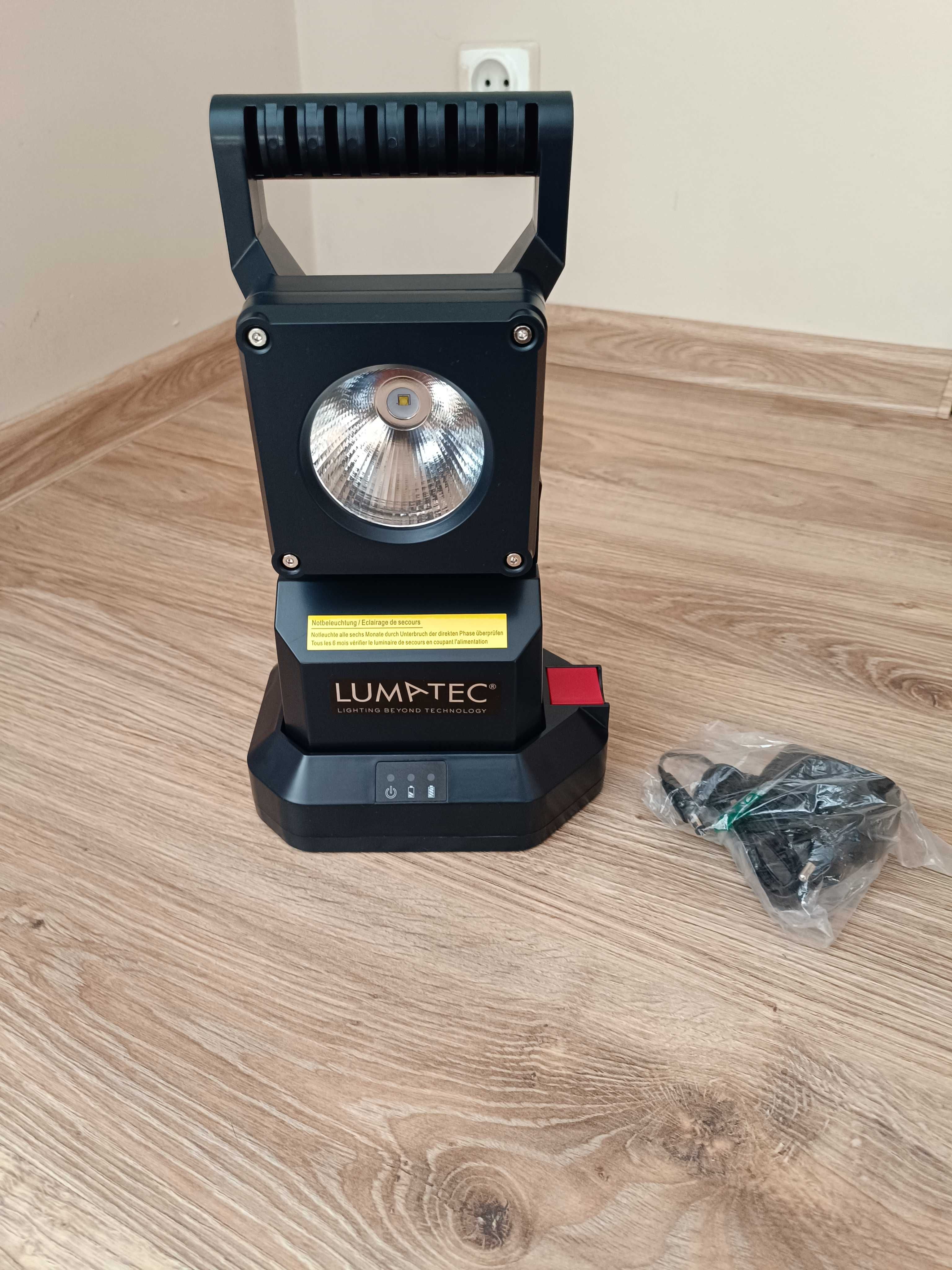 nowa przenośna lampa awaryjna LUMATEC