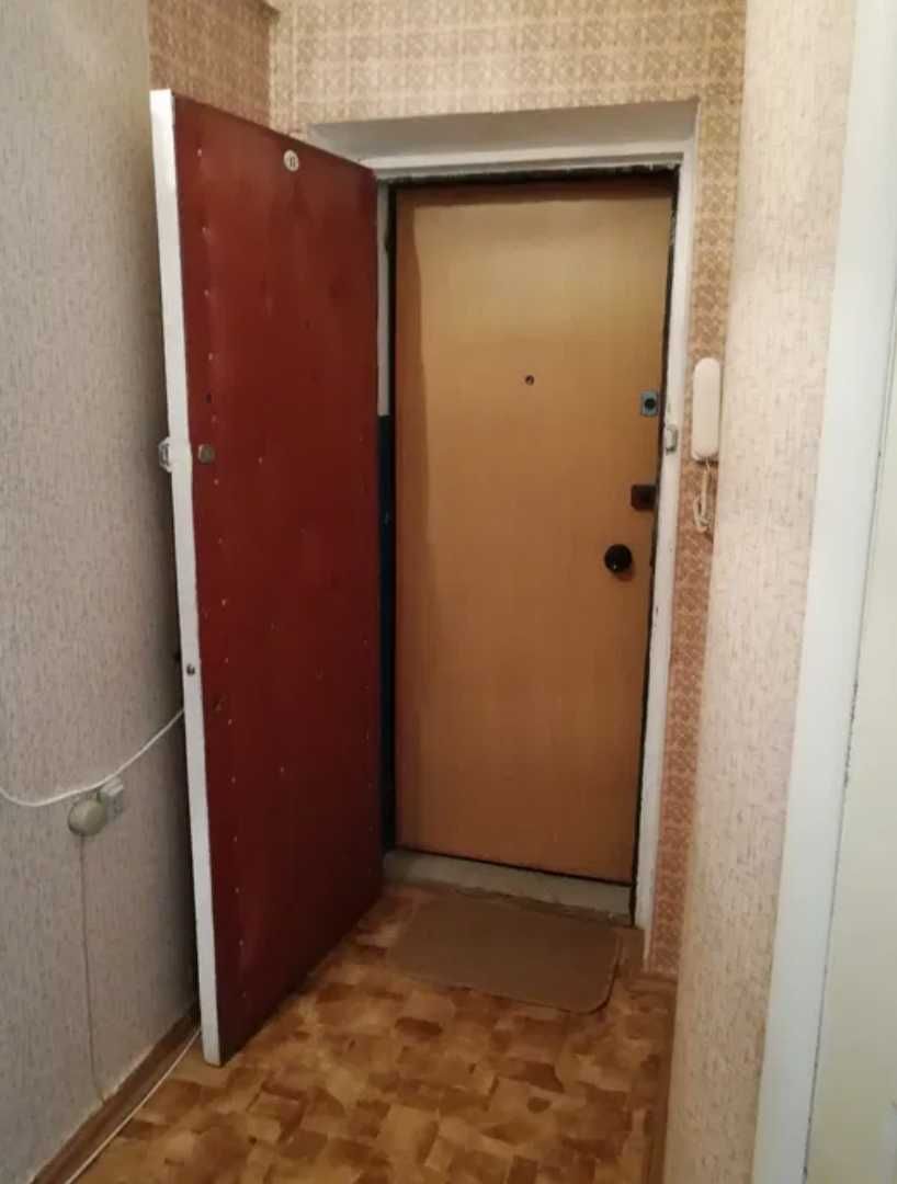 Сдается 1 комн. квартира на Сталеваров, центр города