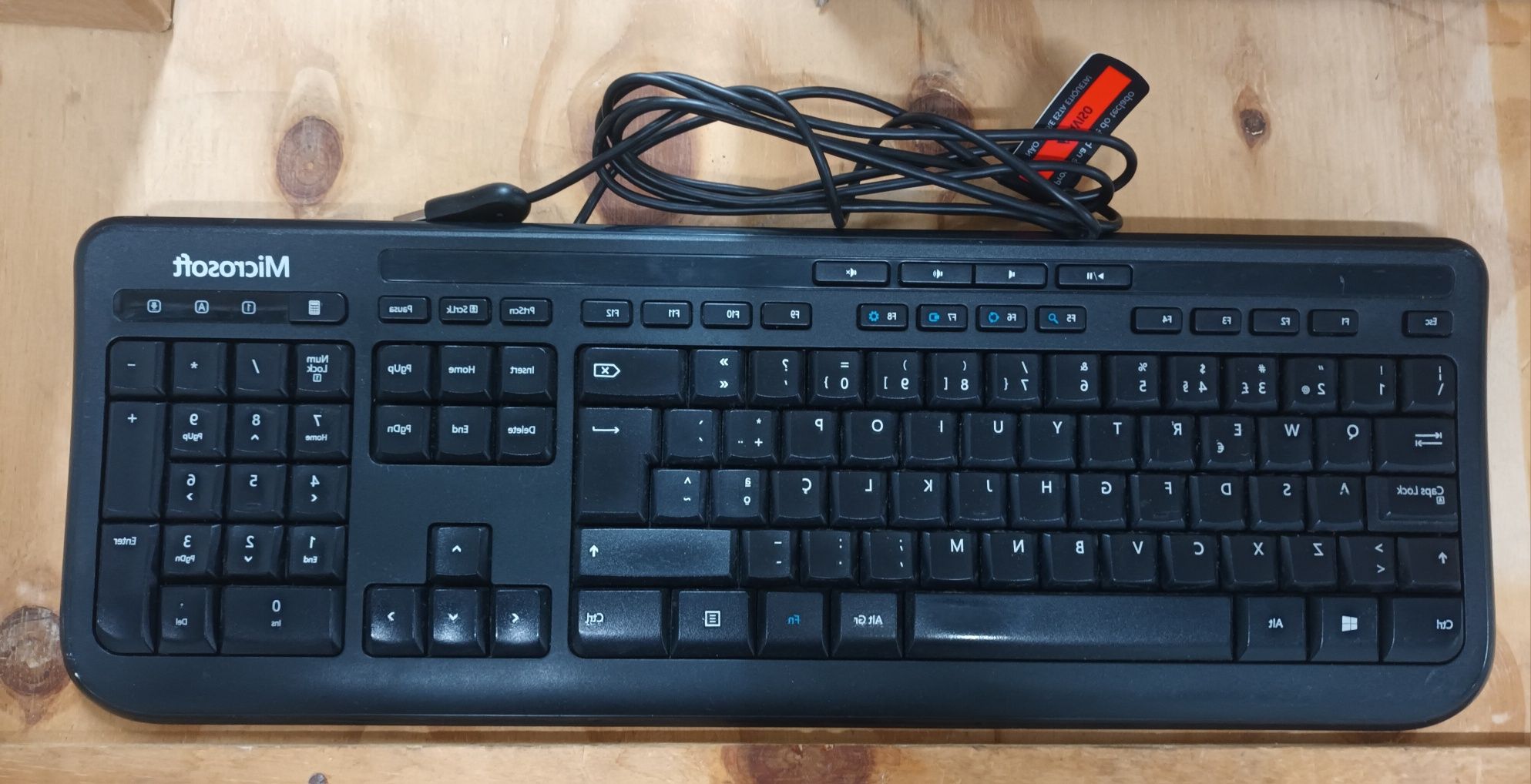 Teclados Microsoft Wired Keyboard 600