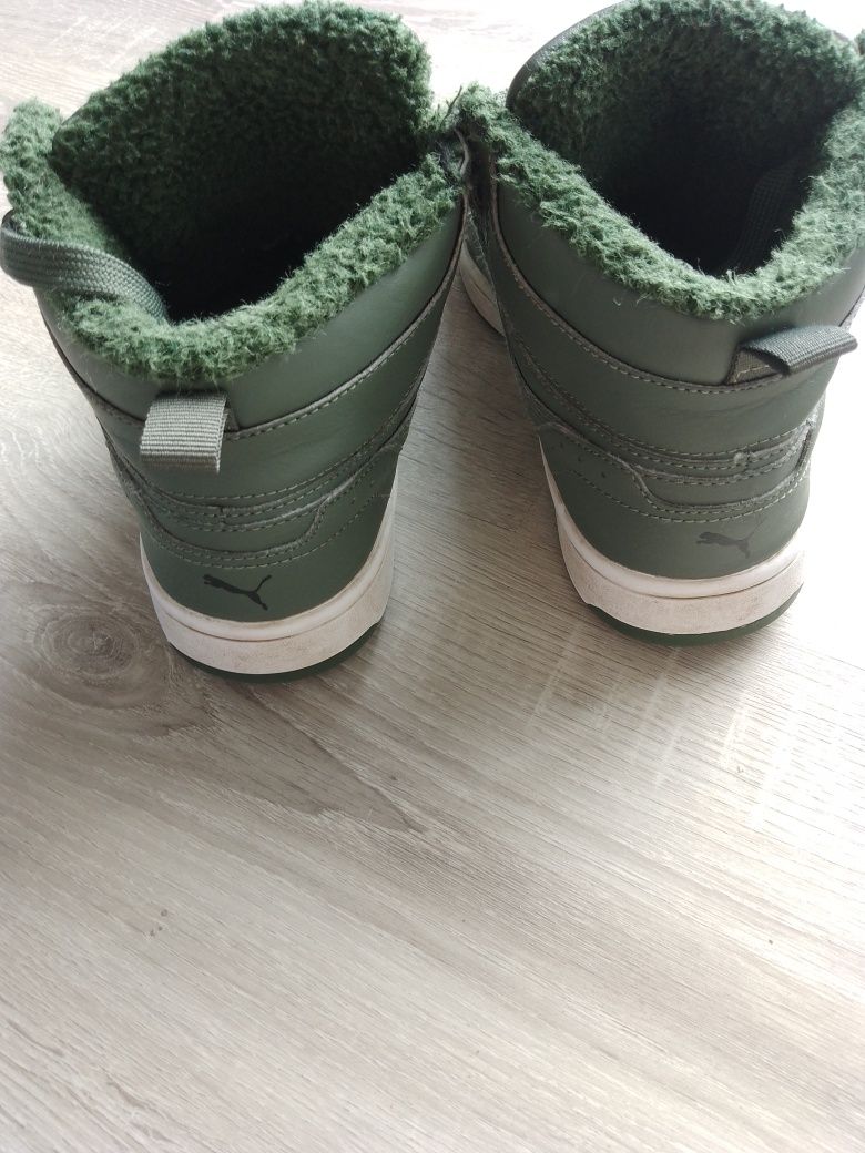 Buty Puma oryginalne, zimowe, ocieplone w środku rozm 38 młodzieżowe