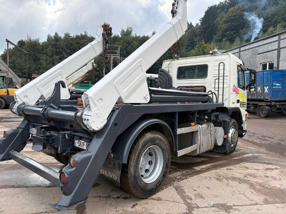 Bramowiec VOLVO FM 300