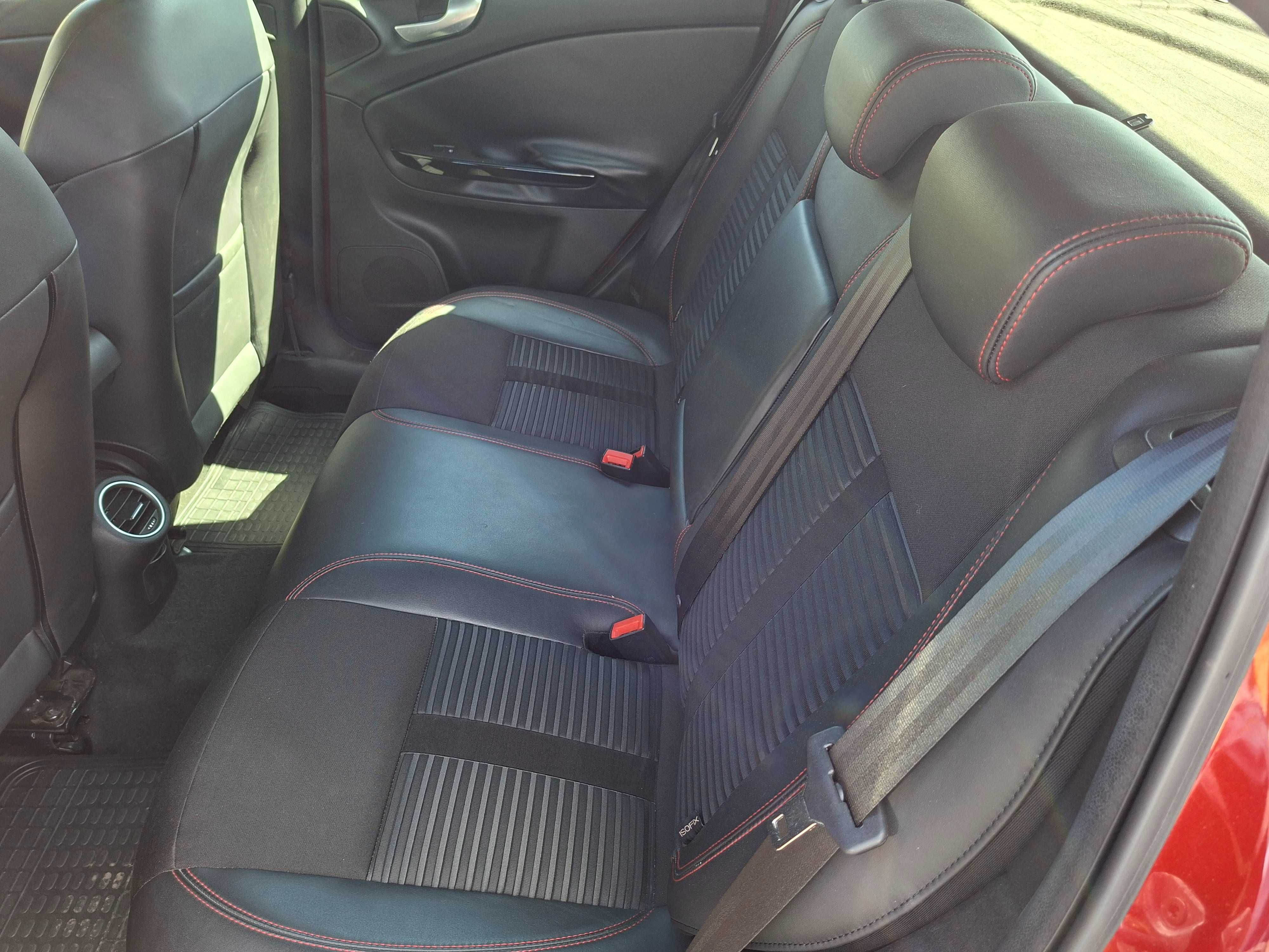Alfa Romeo Giulietta 1600 JTDm 105cv - menos de 96000 km - 2011