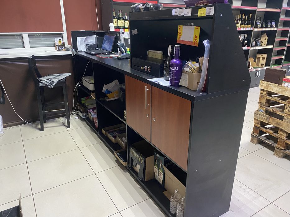 Продам торговое оборудование для магазина