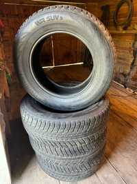 Зимова гума 235/65 R17