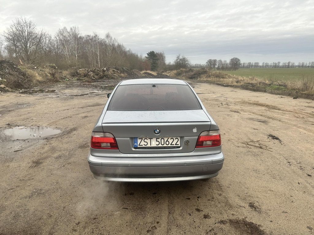 BMW 520i GAZ 2002r