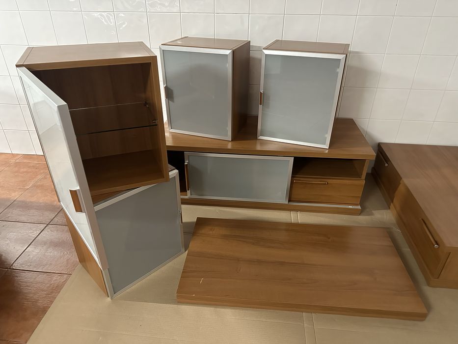 Mobilia sala de estar Cerejeira