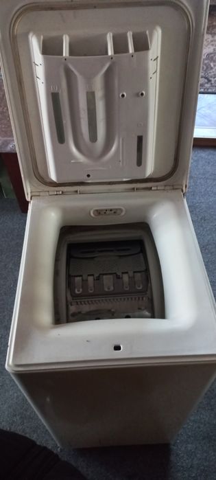 Пральна машина з вертикальною загрузкою